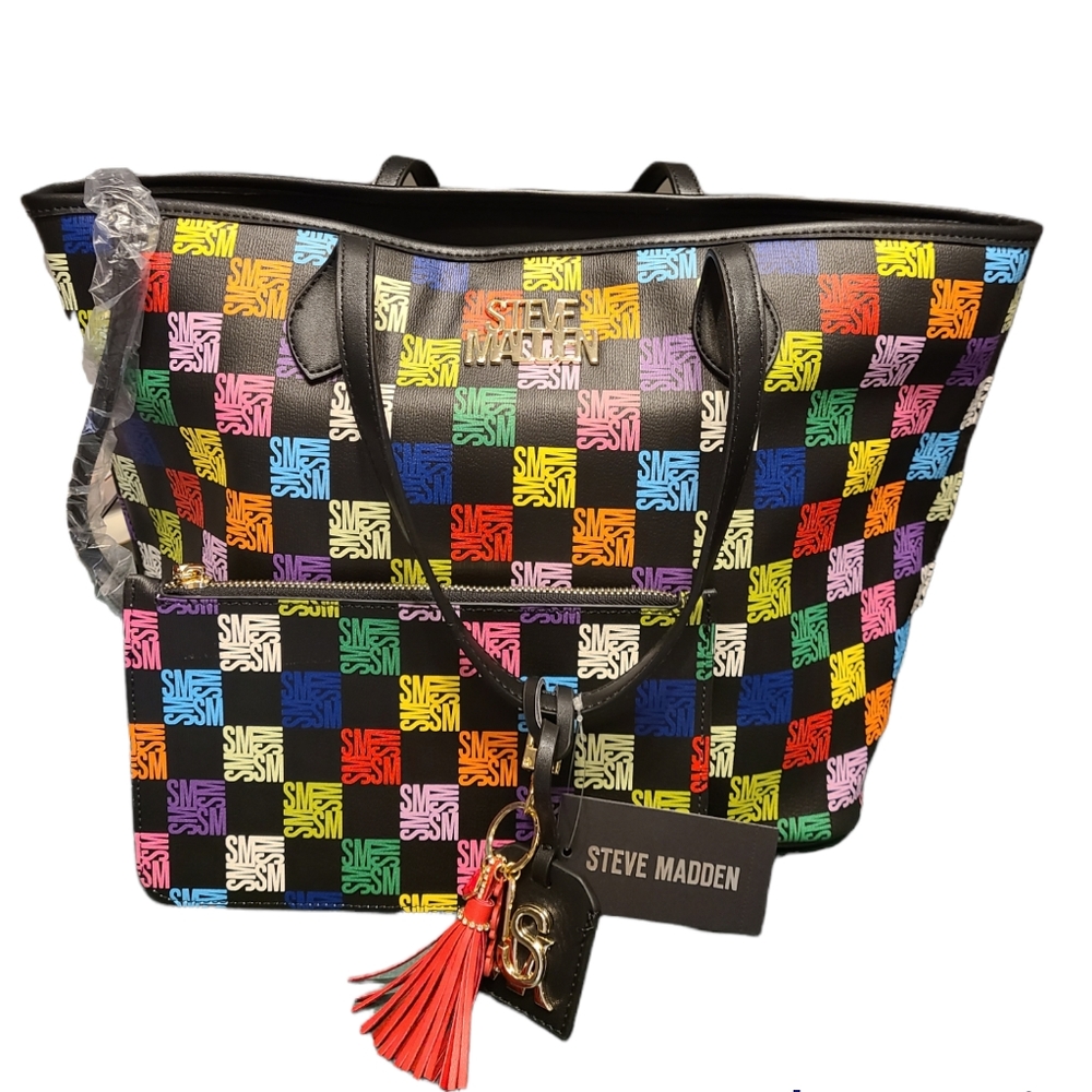 Signature Total-C Tote Handbag